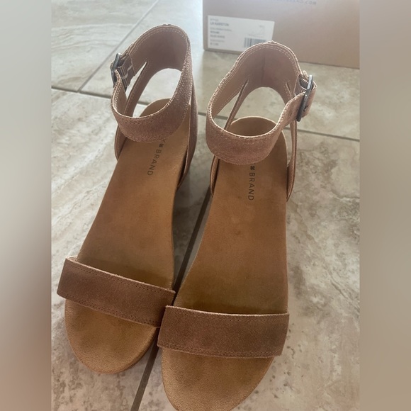 NWT Lucky Brand LK Karston Suede Sandal Wedges - Picture 5 of 15